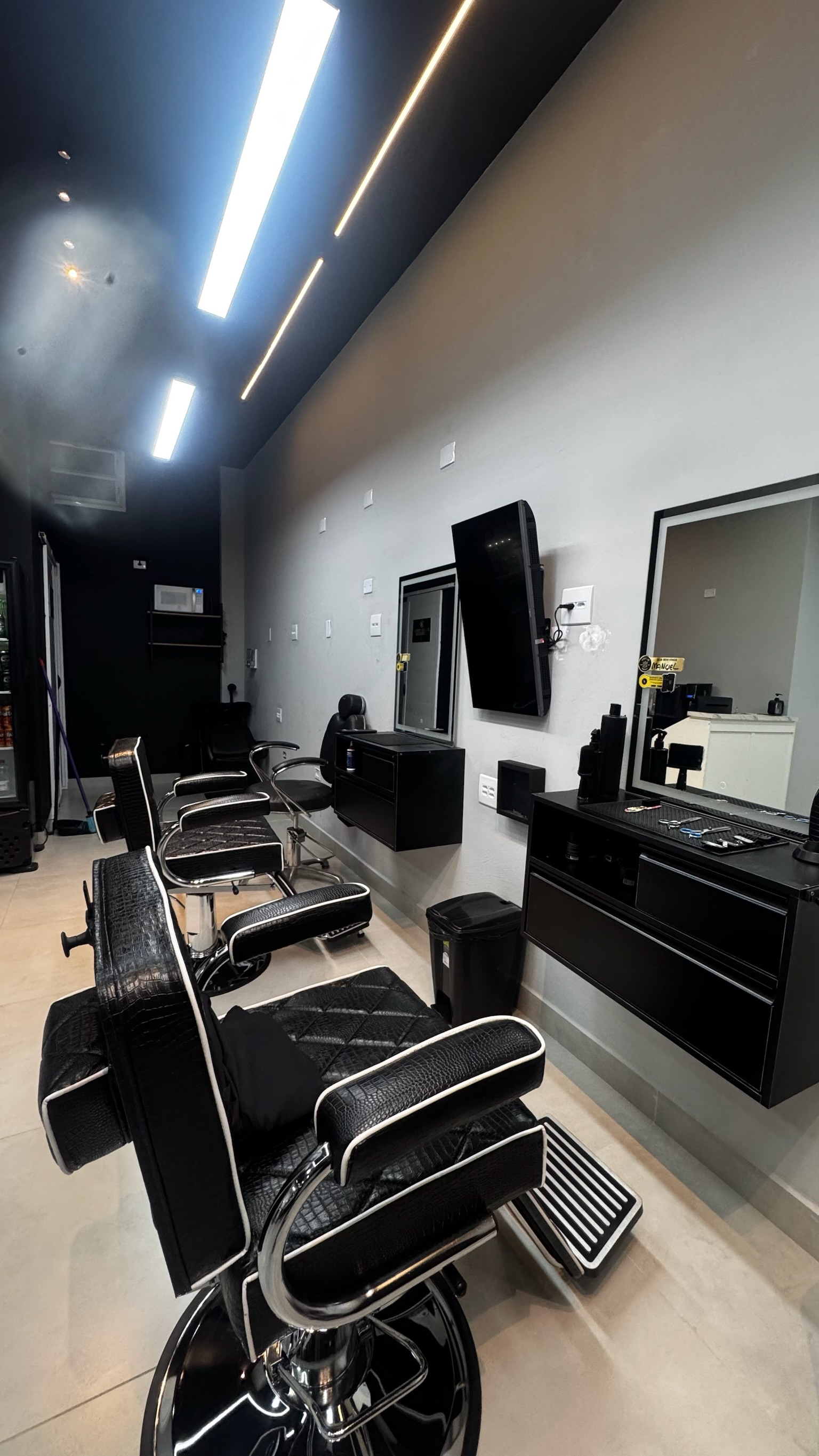 Ambiente interno da Stenio's Barbearia